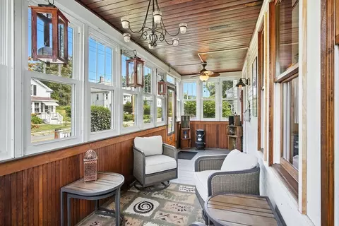 38 Clark St, Easthampton, MA 01027 photo 4