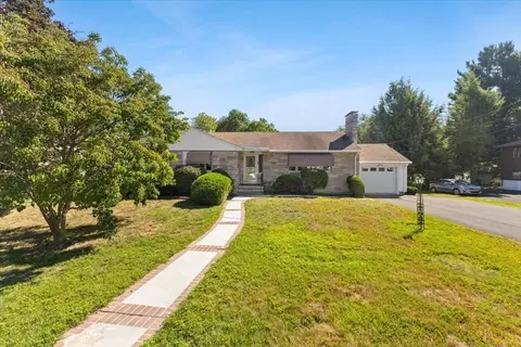 48 N Belcher Ave, Brockton, MA 02301