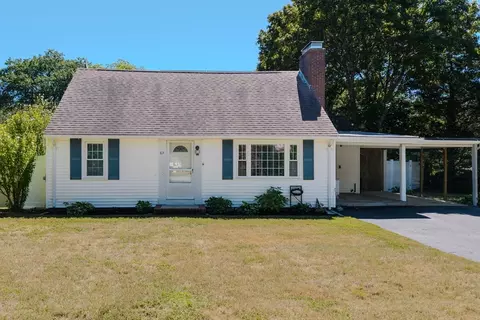 67 Vidal Ave, Falmouth, MA 02536