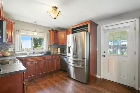 Kitchen - 98 Rollins St, Springfield, MA 01109 photo 2 of 3