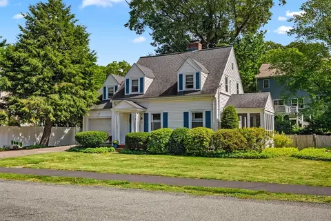 27 Concord St, Needham, MA 02494 photo 2