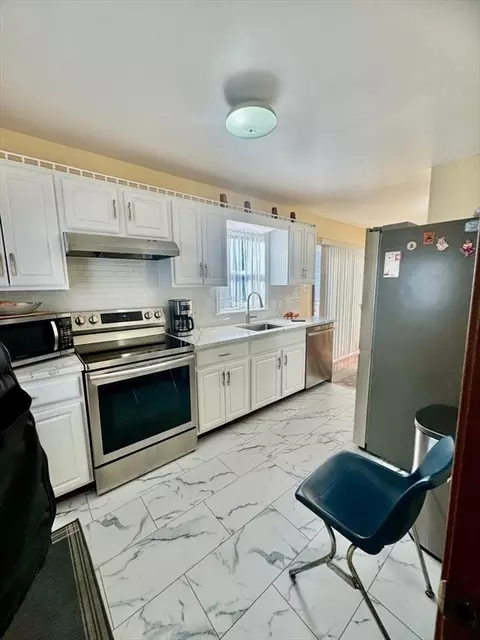 54 Kenberma Rd, Worcester, MA 01604 photo 12