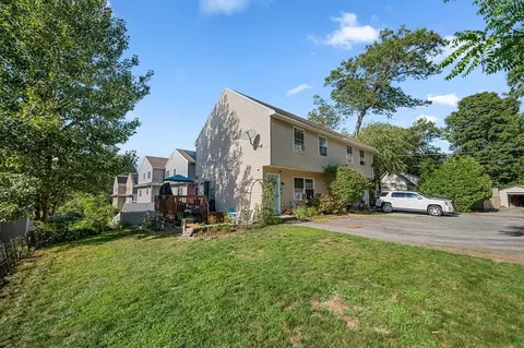 6 Ockway St #A, Worcester, MA 01604 photo 2