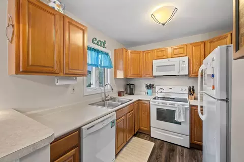 6 Ockway St #A, Worcester, MA 01604 photo 11