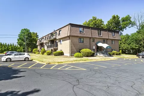 800 County St #3-24, Taunton, MA 02780