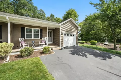 4 Silver Crest Ln #4, Greenfield, MA 01301