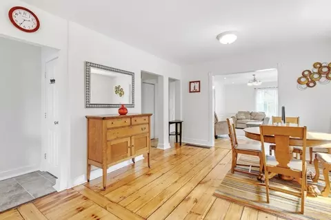 Entry Way - 73 Eastern Ave, Gloucester, MA 01930 photo 2 of 5