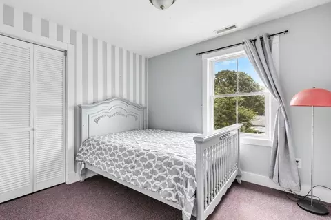 Bedroom - 73 Eastern Ave, Gloucester, MA 01930 photo 4 of 6