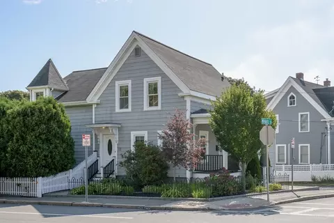 Exterior - 73 Eastern Ave, Gloucester, MA 01930 photo 2 of 7