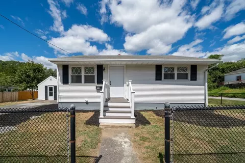 99 Sunderland Rd, Worcester, MA 01604