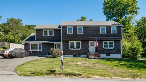 23 Heard Dr, Ipswich, MA 01938