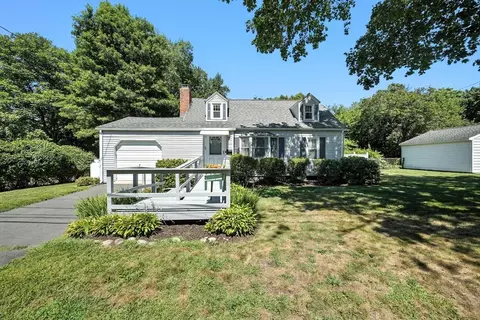 85 Fairview St, South Hadley, MA 01075