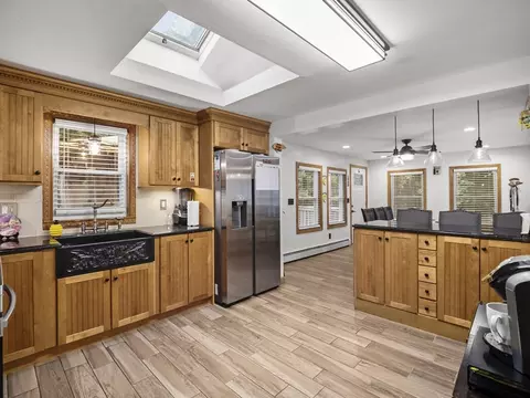 2 Smith Rd, Randolph, MA 02368 photo 4
