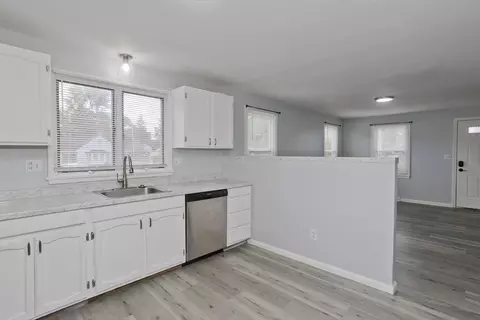 37-39 Porter St, Springfield, MA 01104 photo 9