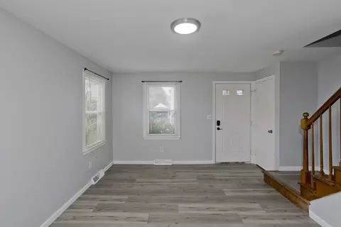 37-39 Porter St, Springfield, MA 01104 photo 4
