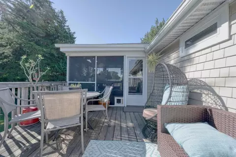 Exterior - 22 Marshview Dr, Marshfield, MA 02050 photo 5 of 9