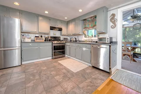 Kitchen - 22 Marshview Dr, Marshfield, MA 02050 photo 1 of 1