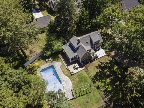 23 Willow Ln, Yarmouth, MA 02664