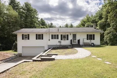 149 Berry Corner Rd, Charlton, MA 01507
