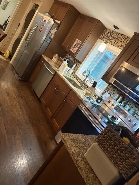 Kitchen - 58 Trask Rd, Peabody, MA 01960 photo 1 of 2