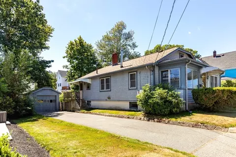 38 Custer St, Brockton, MA 02301