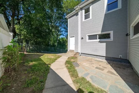20 Park Ave, Webster, MA 01570 photo 24