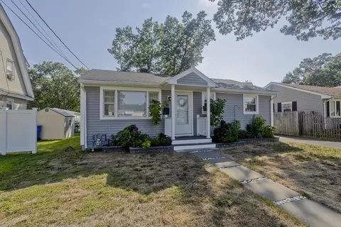 100 Champlain St, Indian Orchard, MA 01151 photo 2