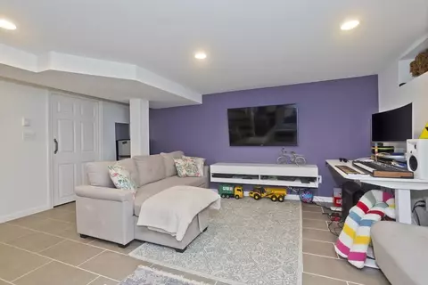100 Champlain St, Indian Orchard, MA 01151 photo 26