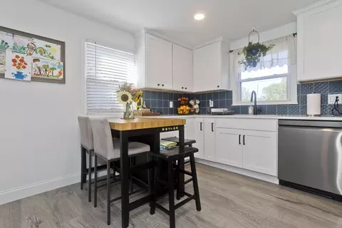 100 Champlain St, Indian Orchard, MA 01151 photo 5