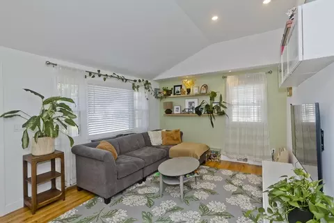 100 Champlain St, Indian Orchard, MA 01151 photo 9