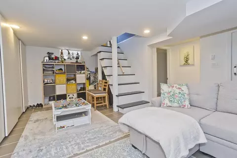 100 Champlain St, Indian Orchard, MA 01151 photo 27