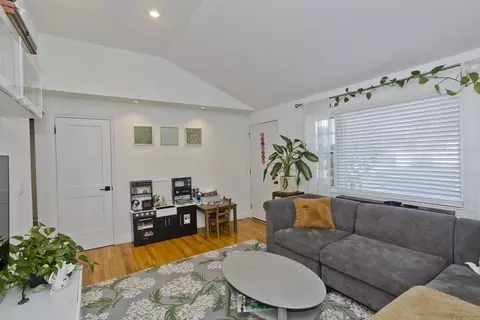 100 Champlain St, Indian Orchard, MA 01151 photo 12