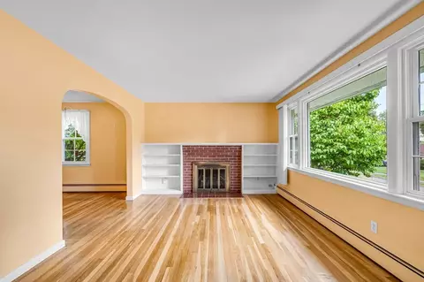 116 Longmeadow Ave, Worcester, MA 01605