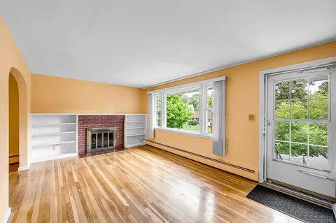 116 Longmeadow Ave, Worcester, MA 01605 photo 2