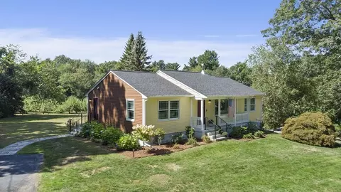 37 Chamberlain Rd, Westford, MA 01886