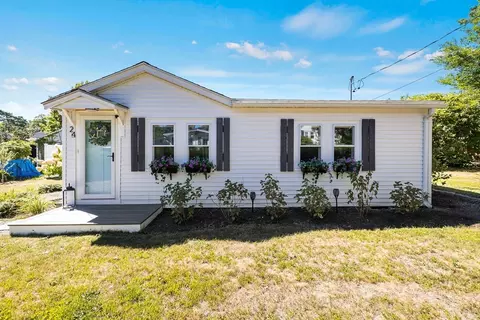 24 Butler St, Wareham, MA 02532