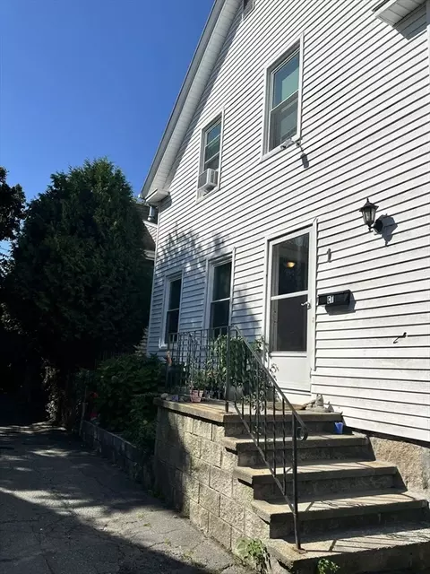 1 Norton Ct, New Bedford, MA 02740