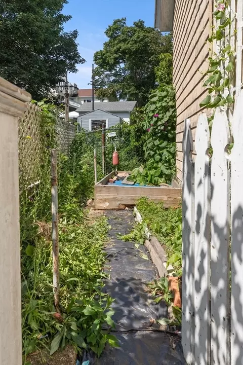 Exterior - 56 Washington St, Gloucester, MA 01930 photo 7 of 10