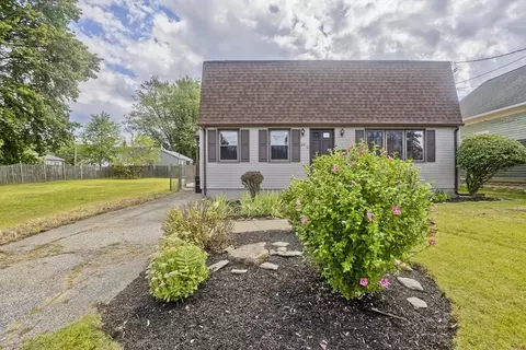 29 Lester, Chicopee, MA 01020