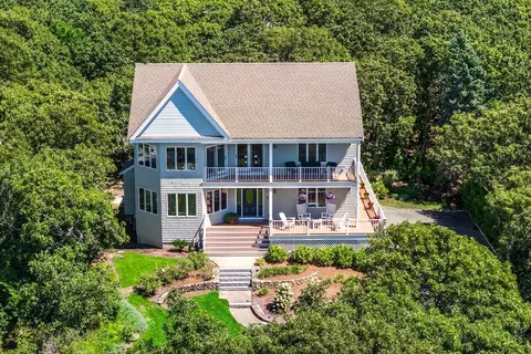 11 Island Creek Ln, Dennis, MA 02641
