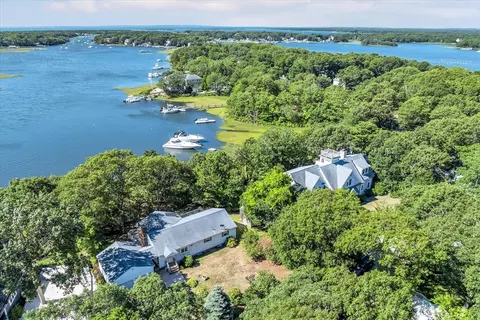 9 Point Rd, Mashpee, MA 02649 photo 3