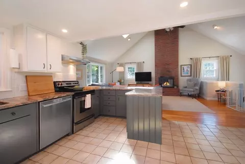 602 Potter Rd, Framingham, MA 01701 photo 12
