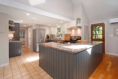 602 Potter Rd, Framingham, MA 01701 photo 11