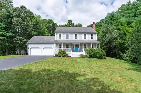16 Bradner St, Foxboro, MA 02035
