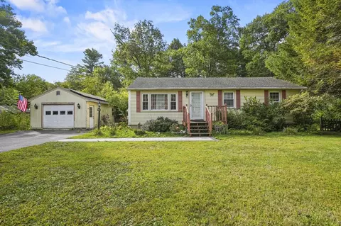 31 Rawson Ave, North Grosvenor Dale, CT 06255