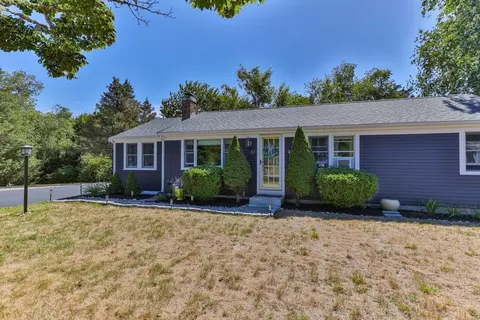 61 Branch Ter, Barnstable, MA 02648 photo 2