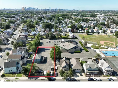 162 Emerald St, Malden, MA 02148