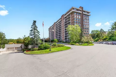 40 Village Rd #1601, Middleton, MA 01949