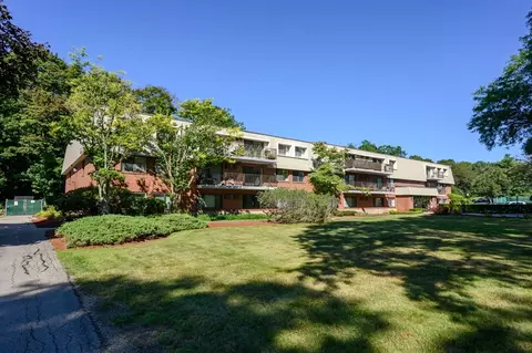 575 Broad St #313, Weymouth, MA 02189
