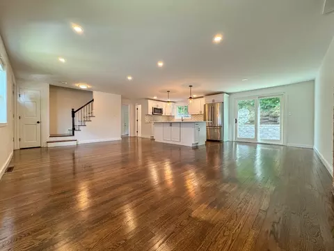 282 Pleasant St, Marblehead, MA 01945 photo 14